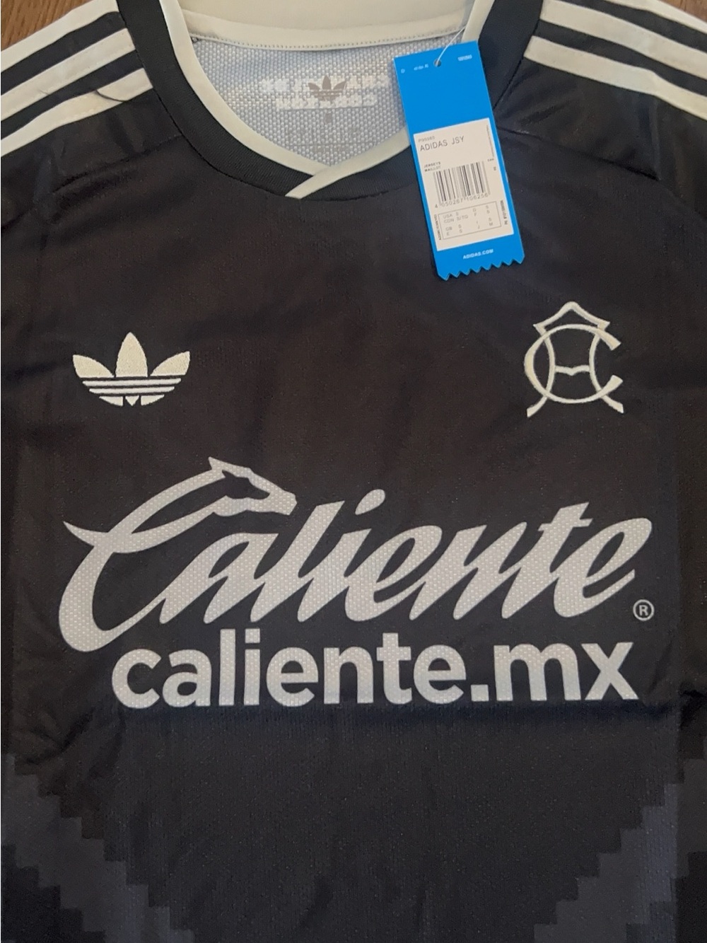 Adidas Men’s Black Club America away MX Soccer Jersey - Picture 2 of 7